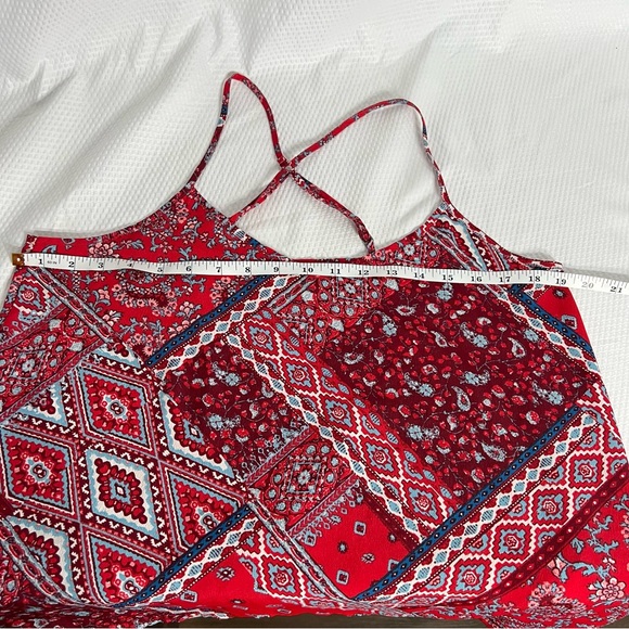 Hollister Red Multicolor Cross Back women’s size L - Picture 6 of 6